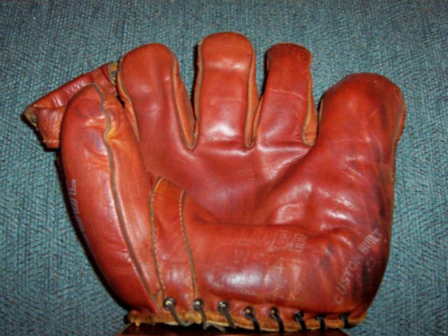 Warren Spahn Globe WS4 Front